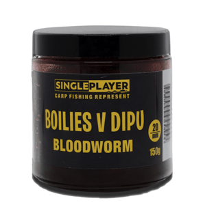 SinglePlayer Boilies v Dipu Bloodworm 150g 20mm Hmotnost: 150g, Průměr: 20mm